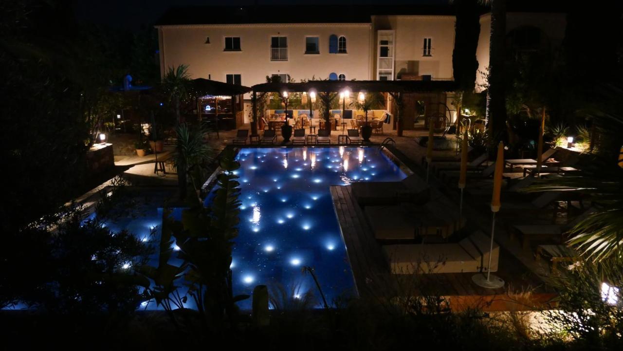 Hotel La Piscine Le Lavandou Eksteriør bilde